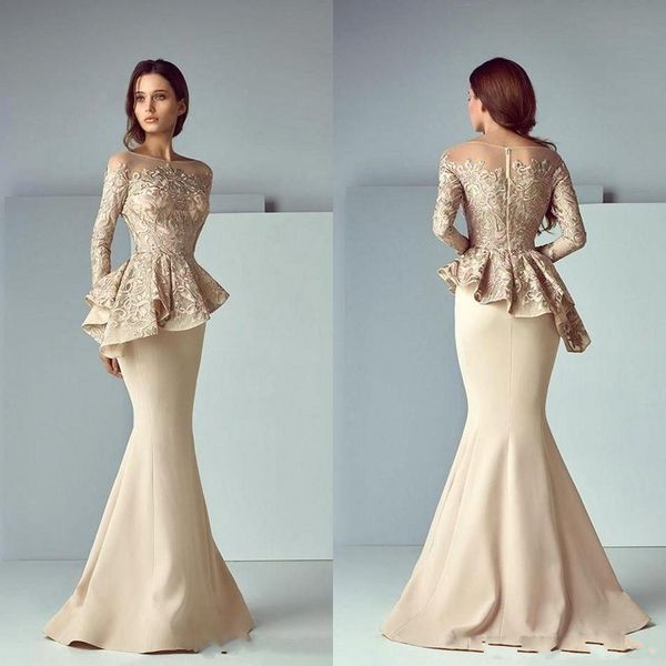 

Champagne Mermaid Mother of Bride Dresses 2019 Peplum Lace Applique Ruffles Mother Of the Bride Dresses Long Sleeves Plus Size Evening Gowns