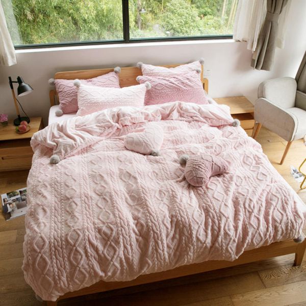 bedding set plush princess wind bed four-piece winter thick warm coral fleece flannel female bed sheets quilt cover
bedding set plush princess wind bed four-piece winter thick warm coral fleece flannel female bed sheets quilt cover