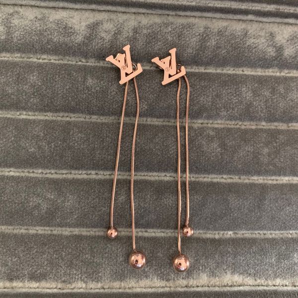 famous brand 316l titanium steel letter long tassel drop earrings women charm rose gold girls earrings fashion summer jewelry, Golden;silver
famous brand 316l titanium steel letter long tassel drop earrings women charm rose gold girls earrings fashion summer jewelry, Golden;silver