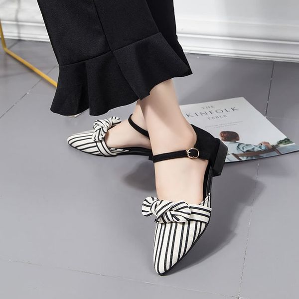 ozhouzhan 2018 лето новый стиль корейский стиль a- линии пряжки святить bow stripes гладиатор сандалии заостренным сандалии женщин в, Black
ozhouzhan 2018 лето новый стиль корейский стиль a- линии пряжки святить bow stripes гладиатор сандалии заостренным сандалии женщин в, Black