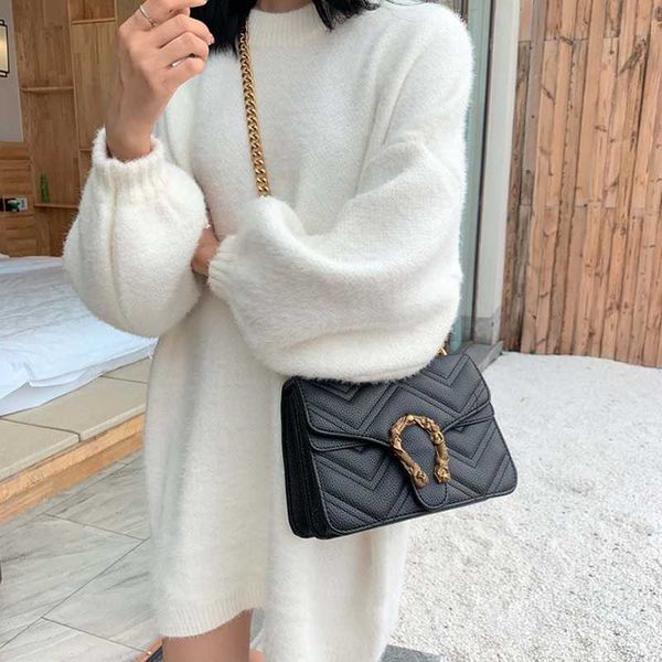 2020 pu soft leather new small fragrant rhombus chain bag fashion diagonal small square bag shoulder portable simple female
2020 pu soft leather new small fragrant rhombus chain bag fashion diagonal small square bag shoulder portable simple female