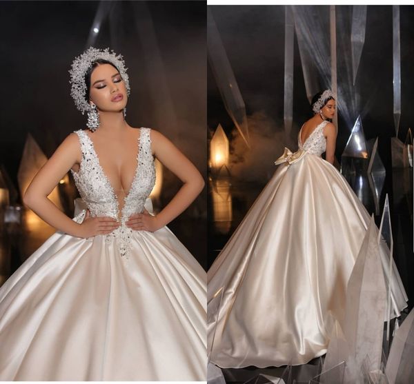 sexy открыть назад глубокий v шеи бальное платье 2019 аппликация white plus размер saudi arabic дубай свадебное платье сшитое
sexy открыть назад глубокий v шеи бальное платье 2019 аппликация white plus размер saudi arabic дубай свадебное платье сшитое