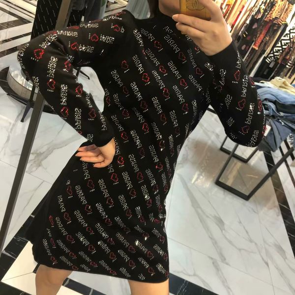 brand designer rhinestone women wool sweater dress 2019 autumn winter runway fashion high neck luxury beaded long sleeve bodycon mini dress, White;black
brand designer rhinestone women wool sweater dress 2019 autumn winter runway fashion high neck luxury beaded long sleeve bodycon mini dress, White;black