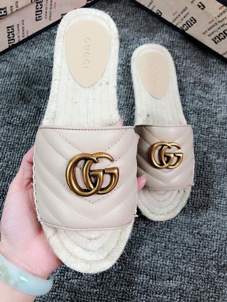 2020 new designer luxury designer women pearl sandals lady slippers summer casual slippers flip flops flat sandy shoes, Black
2020 new designer luxury designer women pearl sandals lady slippers summer casual slippers flip flops flat sandy shoes, Black