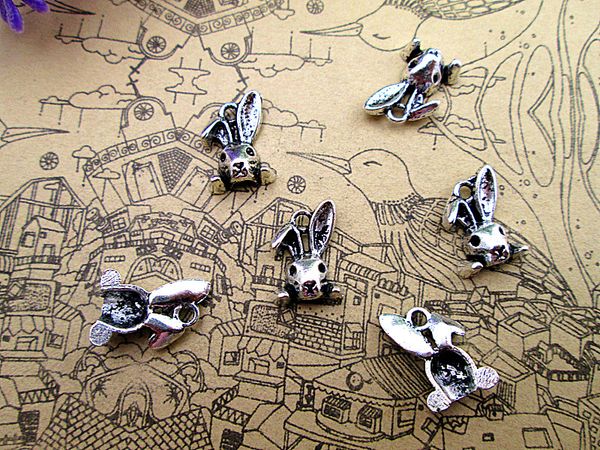 105pcs-- rabbit head charms, antique silver vintage 3d rabbits head charms pendants 13x10mm, Bronze;silver
105pcs-- rabbit head charms, antique silver vintage 3d rabbits head charms pendants 13x10mm, Bronze;silver