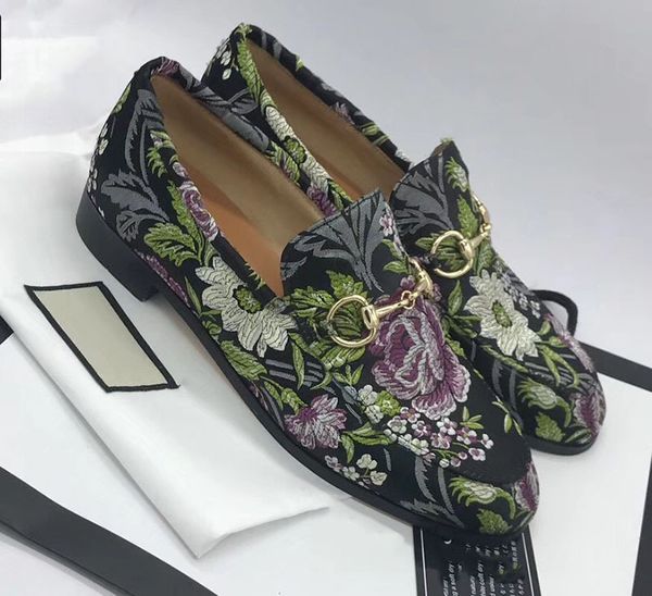 Лебедь замша обувь ушко вышивка horsebit квартира с моды все Матч низкие каблуки мужч
Лебедь замша обувь ушко вышивка horsebit квартира с моды все Матч низкие каблуки мужч