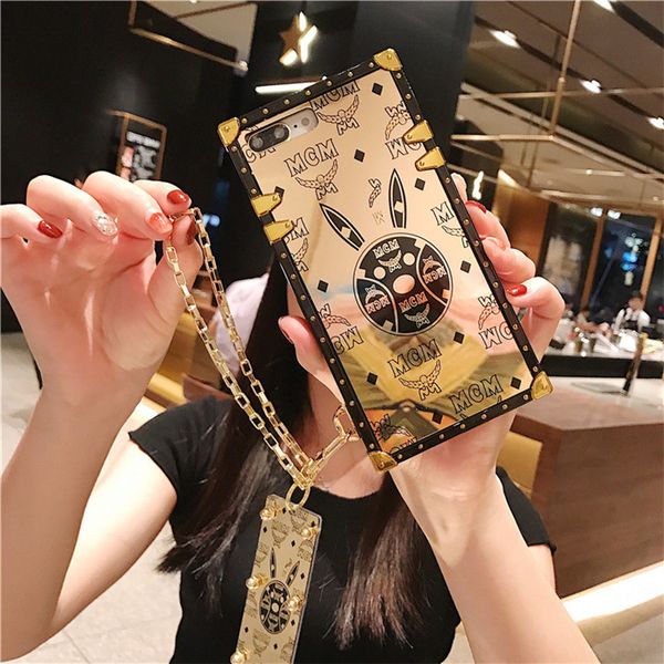New luxury de igner phone ca e for am ung 9 10 note 8 9 note10 plu a10 a40 a50 a70 m10 m20 m30 j4 j6 brand phone ca e with the key chain
New luxury de igner phone ca e for am ung 9 10 note 8 9 note10 plu a10 a40 a50 a70 m10 m20 m30 j4 j6 brand phone ca e with the key chain