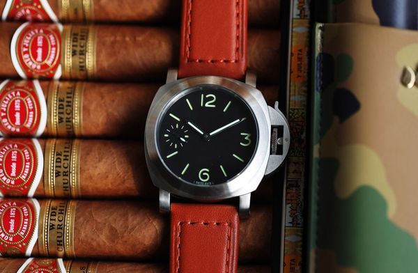 wristwatches men watches automatic movement 47*16mm leather strap and exquisite gifts for, Slivery;brown
wristwatches men watches automatic movement 47*16mm leather strap and exquisite gifts for, Slivery;brown