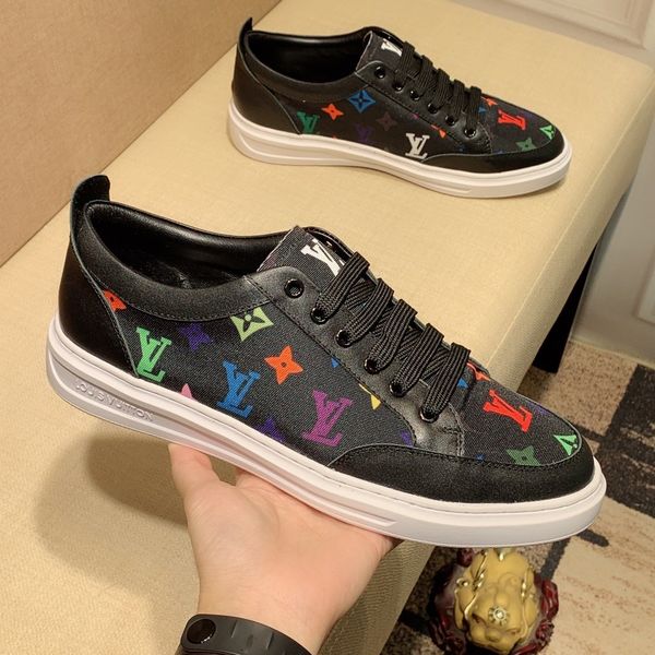 2020 роскошного дизайн кроссовок мужчина мода платформа кроссовок тройной черной белой кожи замша мужских плоские ботинки на открытом воздух, Black
2020 роскошного дизайн кроссовок мужчина мода платформа кроссовок тройной черной белой кожи замша мужских плоские ботинки на открытом воздух, Black