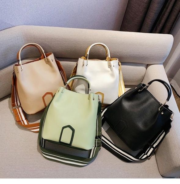 bucket bag large capacity shoulder bag crossbody 2020 new ladies korean version hit color handbag
bucket bag large capacity shoulder bag crossbody 2020 new ladies korean version hit color handbag