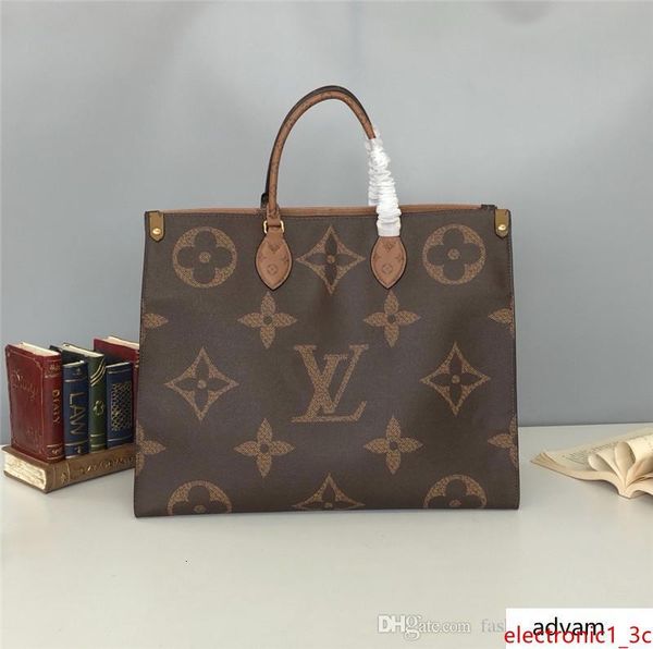 delivery designer single shoulder bag high-quality handbags men and women's general purpose 44576 size 41*34*19cm
delivery designer single shoulder bag high-quality handbags men and women's general purpose 44576 size 41*34*19cm