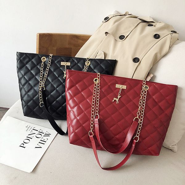 women pu leather women handbags with deer toy female shoulder bag designer luxury lady tote large capacity zipper shoulder bag
women pu leather women handbags with deer toy female shoulder bag designer luxury lady tote large capacity zipper shoulder bag