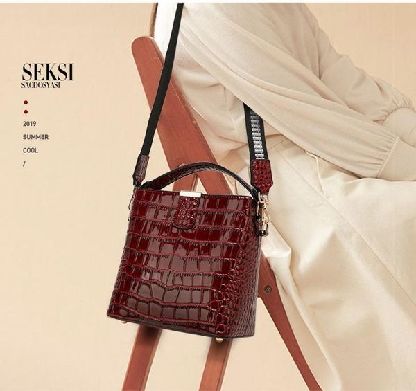 bags party evening handbags crocodile pattern pu leather shoulder messenger bags fashion elegant bucket tote bolsa
bags party evening handbags crocodile pattern pu leather shoulder messenger bags fashion elegant bucket tote bolsa