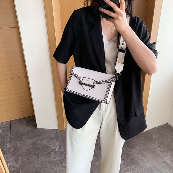 new bag handbag 2020 new fashion designer wave of korean wild chain shoulder bag small square package retro messenger
new bag handbag 2020 new fashion designer wave of korean wild chain shoulder bag small square package retro messenger