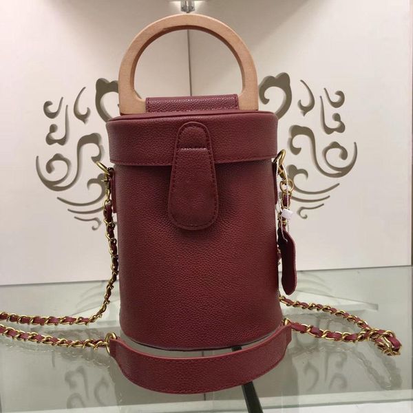 new fashion designer women handbags chain crossbody bag genuine leather handle shoulder mini bucket bags designer coin pruse tote 18cm 1
new fashion designer women handbags chain crossbody bag genuine leather handle shoulder mini bucket bags designer coin pruse tote 18cm 1