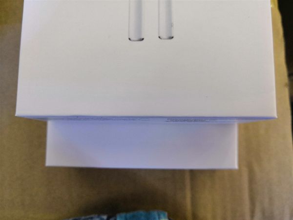 New wirele charging 1536 chip bluetooth headphone earbud earphone bt 5 0 iri touching control button pk i10 i20 i60 for iphone am ung
New wirele charging 1536 chip bluetooth headphone earbud earphone bt 5 0 iri touching control button pk i10 i20 i60 for iphone am ung