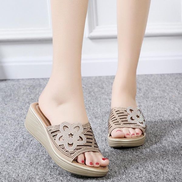2020 new women shoes slippers summer beach bohemia wedges flip flop fashion women rhinestone outdoor slippers#wy, Black
2020 new women shoes slippers summer beach bohemia wedges flip flop fashion women rhinestone outdoor slippers#wy, Black
