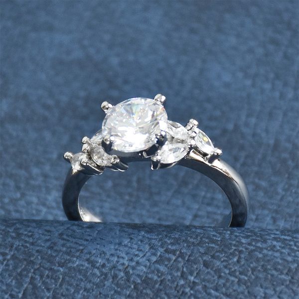 white gold plated rings for women cubic zirconia round stone bridal wedding engagement ring fashion jewelry wholesale zr124, Slivery;golden
white gold plated rings for women cubic zirconia round stone bridal wedding engagement ring fashion jewelry wholesale zr124, Slivery;golden