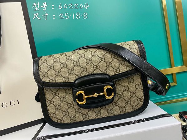new lady's handbag 7a high-end custom quality large capacity handbag fashion trend leisure style gold metal accessories with long shoul
new lady's handbag 7a high-end custom quality large capacity handbag fashion trend leisure style gold metal accessories with long shoul