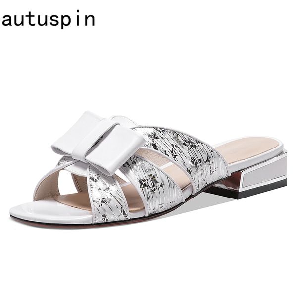 slippers summer genuine leather women fashion peep toe thick heel sandals 2021 female classics bow tie casual shoes woman white, Black
slippers summer genuine leather women fashion peep toe thick heel sandals 2021 female classics bow tie casual shoes woman white, Black