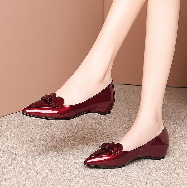 pointed toe pumps fashion low heels genuine women's shoes new shallow casual pumps size41 42, Black
pointed toe pumps fashion low heels genuine women's shoes new shallow casual pumps size41 42, Black
