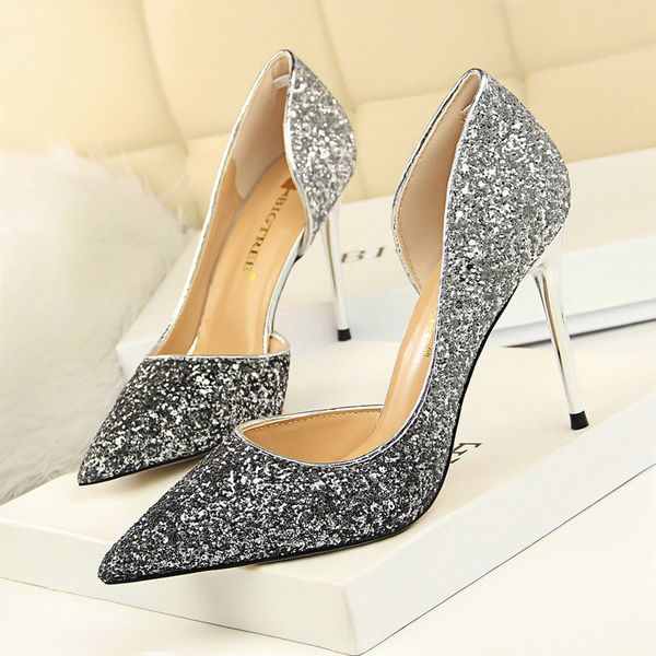 europe and the united states high-heeled shallow mouth pointed nightclub was thin color gradient sequin side cutout shoes, Black
europe and the united states high-heeled shallow mouth pointed nightclub was thin color gradient sequin side cutout shoes, Black