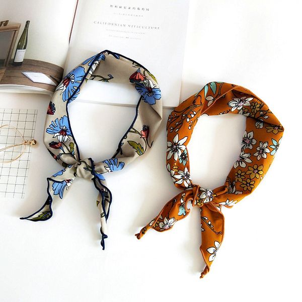 35*85cm elegant women floral print small triangle bandana scarves soft decorative multi-functional headband neck hair tie scarf
35*85cm elegant women floral print small triangle bandana scarves soft decorative multi-functional headband neck hair tie scarf