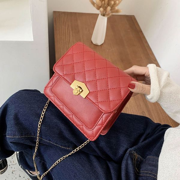 урожай алмазные решетки плеча лепестковые сумки женские цепочки sequined crossbody сумки zipper женщин сумки и кошельки
урожай алмазные решетки плеча лепестковые сумки женские цепочки sequined crossbody сумки zipper женщин сумки и кошельки