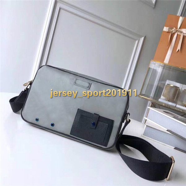 global classic luxury matching leather canvas men shoulder bags handbag 43918 size 28 cm 19 cm 6 cm
global classic luxury matching leather canvas men shoulder bags handbag 43918 size 28 cm 19 cm 6 cm