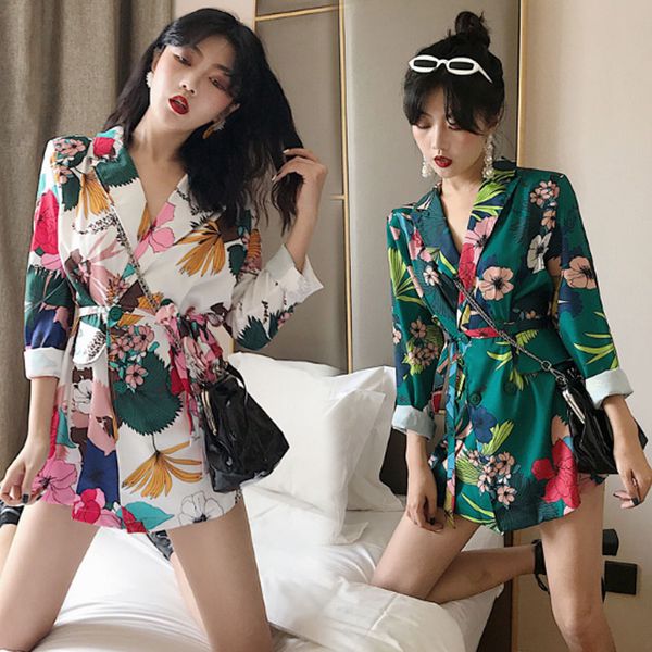 2020 women's spring autumn new korean fashion temperament lapel long sleeve waist bandage print mid-length blazer women's, White;black
2020 women's spring autumn new korean fashion temperament lapel long sleeve waist bandage print mid-length blazer women's, White;black