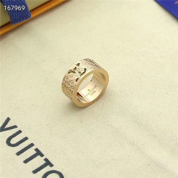 new 2020 fashion luxurious hollow designer carving ring l̴v stamp ring for women men jewelry wedding with box 478, Silver
new 2020 fashion luxurious hollow designer carving ring l̴v stamp ring for women men jewelry wedding with box 478, Silver