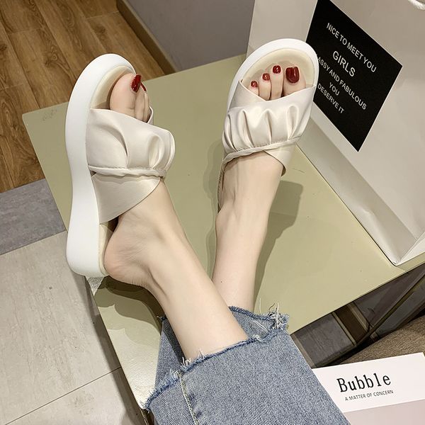shoes woman 2020 house slippers platform slipers women luxury slides med new designer flat cotton fabric scandals pu fashion, Black
shoes woman 2020 house slippers platform slipers women luxury slides med new designer flat cotton fabric scandals pu fashion, Black