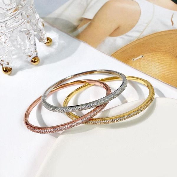 new high fashion rose gold silver color geometry bracelet luxury design women crystal zircon bangle party wedding fine jewelry, Black 
new high fashion rose gold silver color geometry bracelet luxury design women crystal zircon bangle party wedding fine jewelry, Black