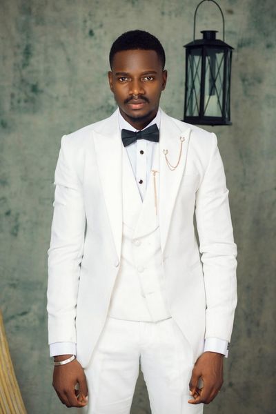new design one button ivory wedding men suits peak lapel three pieces business groom tuxedos (jacket+pants+vest+tie) w985, Black;gray
new design one button ivory wedding men suits peak lapel three pieces business groom tuxedos (jacket+pants+vest+tie) w985, Black;gray