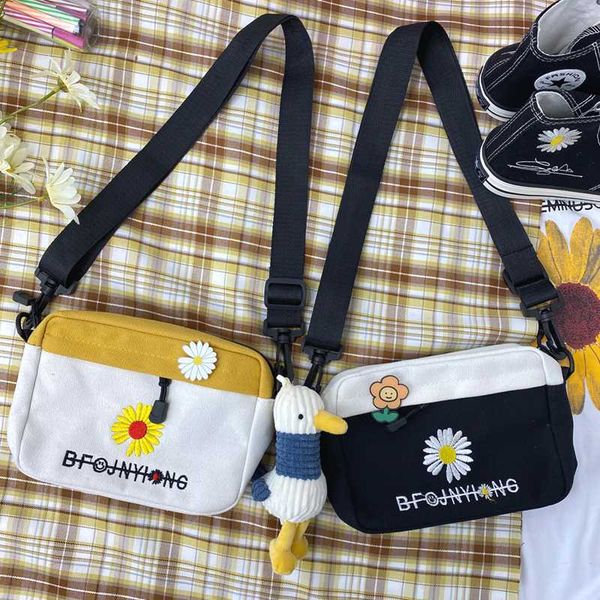 2020 japanese hit color harajuku student girl heart canvas bag female korean literary wild ins mori crossbody square bag
2020 japanese hit color harajuku student girl heart canvas bag female korean literary wild ins mori crossbody square bag