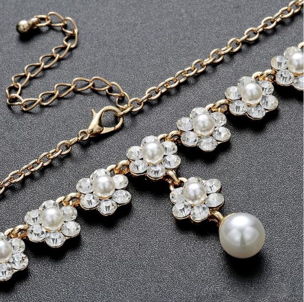 blockbuster european and american fashion wedding gilded pearl personal necklace earrings jewelry set creative bride jewelry, Silver
blockbuster european and american fashion wedding gilded pearl personal necklace earrings jewelry set creative bride jewelry, Silver