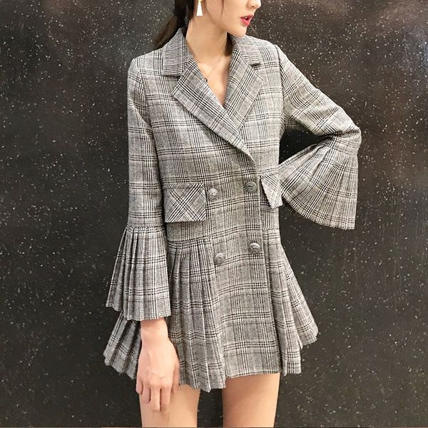 new fashion autumn winter plaid coat women long suit jacket flare sleeve pleated double breasted runway tweed vintage outwear, White;black
new fashion autumn winter plaid coat women long suit jacket flare sleeve pleated double breasted runway tweed vintage outwear, White;black