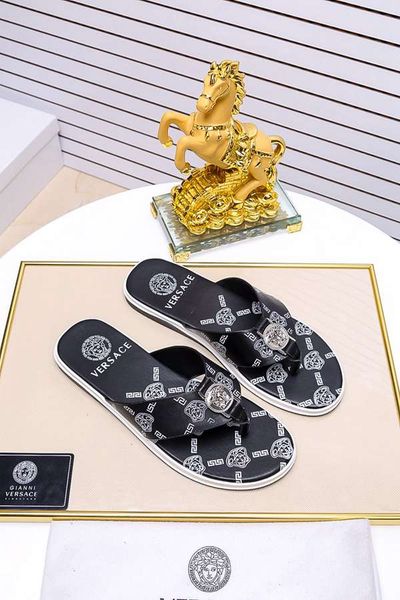 new high-end brand party casual shoes comfortable walking fitness sports trendy men's slippers 38-44 yards with box 2 colors, Black
new high-end brand party casual shoes comfortable walking fitness sports trendy men's slippers 38-44 yards with box 2 colors, Black