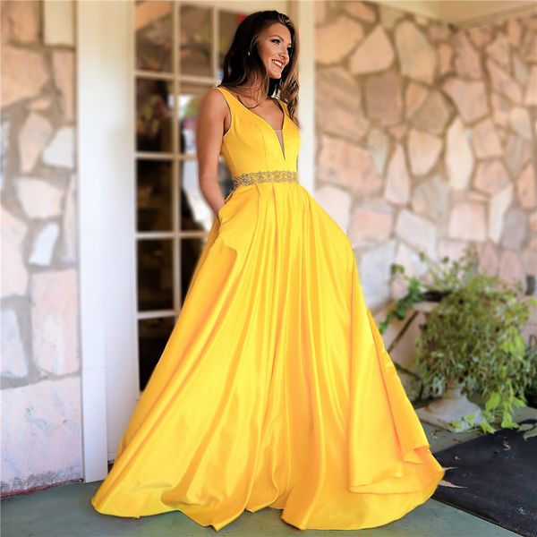 2019 deep v neck elegant prom dress bead lace applique vestidos de graduacion organza back robe de bal longue women formal dress, Black
2019 deep v neck elegant prom dress bead lace applique vestidos de graduacion organza back robe de bal longue women formal dress, Black