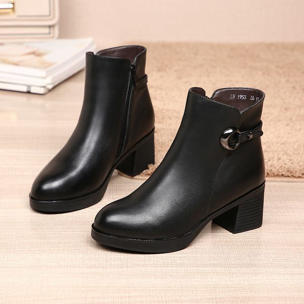 new winter women's cotton-padded shoes genuine leather with short boots, women's comfort, warm-keeping mother, cotton shoes, Black
new winter women's cotton-padded shoes genuine leather with short boots, women's comfort, warm-keeping mother, cotton shoes, Black