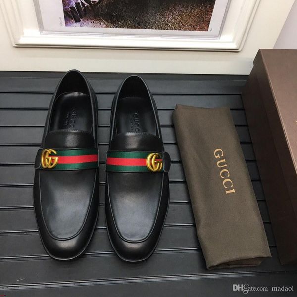 19fw luxurious mens dress shoes genuine leather pointed brogue derby shoes green black male lace up formal shoes leather yetc3
19fw luxurious mens dress shoes genuine leather pointed brogue derby shoes green black male lace up formal shoes leather yetc3