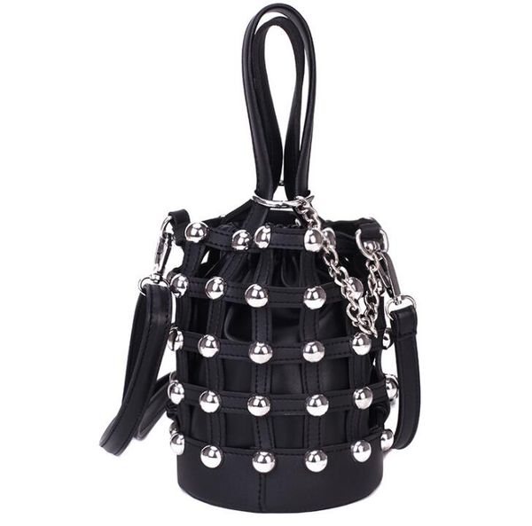 2020 new rivet bucket bag studded party coin purse personalized design hollow handbag rock style mini crossbody bag
2020 new rivet bucket bag studded party coin purse personalized design hollow handbag rock style mini crossbody bag
