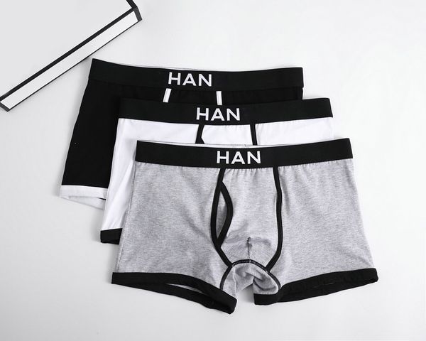 2020 designer men's underwear classic brand style luxury fashion smooth fit not tight comfortable no curling one box of three, Black;white
2020 designer men's underwear classic brand style luxury fashion smooth fit not tight comfortable no curling one box of three, Black;white