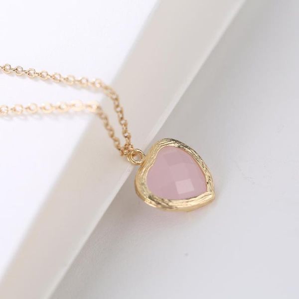 classic pink white zircon inlaid clavicle chain plating gold silver glass pendant peach heart necklace fashion female jewelry
classic pink white zircon inlaid clavicle chain plating gold silver glass pendant peach heart necklace fashion female jewelry
