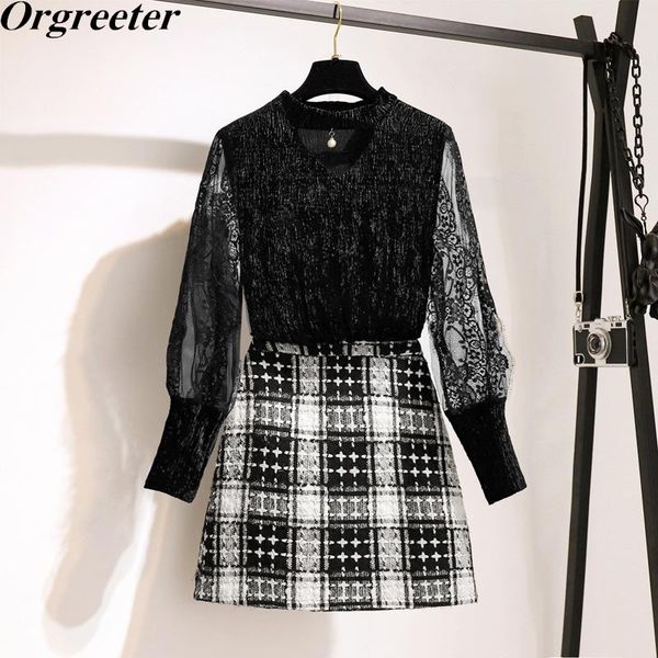 2020 new spring women's lace patchwork sleeve shirt + slim bodycon short plaid skirt two piece elegant girls lady skirt set, White
2020 new spring women's lace patchwork sleeve shirt + slim bodycon short plaid skirt two piece elegant girls lady skirt set, White
