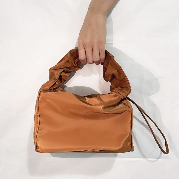 nylon luxury handbag vintage ladies totes bags for women 2020 new dumpling hand bags female purse shoulder bag clutches women
nylon luxury handbag vintage ladies totes bags for women 2020 new dumpling hand bags female purse shoulder bag clutches women