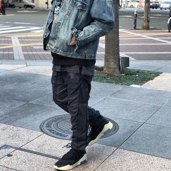 Fear of god 18fw track pant fa hion treet kateboard men women ca ual loo e trou er port fitne breathable pant weatpant hfttkz038
Fear of god 18fw track pant fa hion treet kateboard men women ca ual loo e trou er port fitne breathable pant weatpant hfttkz038