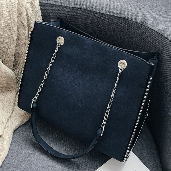 bag women's shoulder bag luxury big leather rivet casual fashion women's handbag high-end hign capacity handbags 2019
bag women's shoulder bag luxury big leather rivet casual fashion women's handbag high-end hign capacity handbags 2019