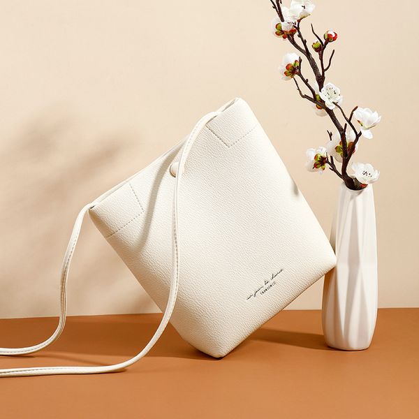 2020 women new fashion mini cute retro elegant exquisite pu bucket bag shoulder bag crossbody travelling daily
2020 women new fashion mini cute retro elegant exquisite pu bucket bag shoulder bag crossbody travelling daily