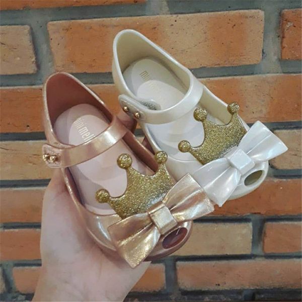 2020 mini dd jelly sandals party dance shoes crown sandals girl fish mouth princess comfortable melissa footwear, Black;red
2020 mini dd jelly sandals party dance shoes crown sandals girl fish mouth princess comfortable melissa footwear, Black;red